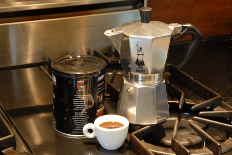 Learn how to use an Italian coffee maker